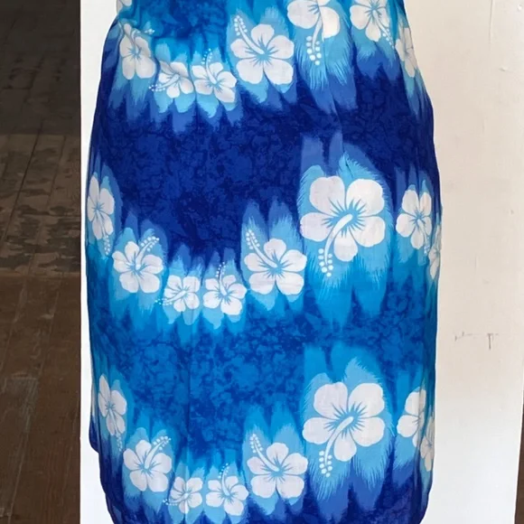 Blue and white floral print 2pc set - Picture 10 of 10